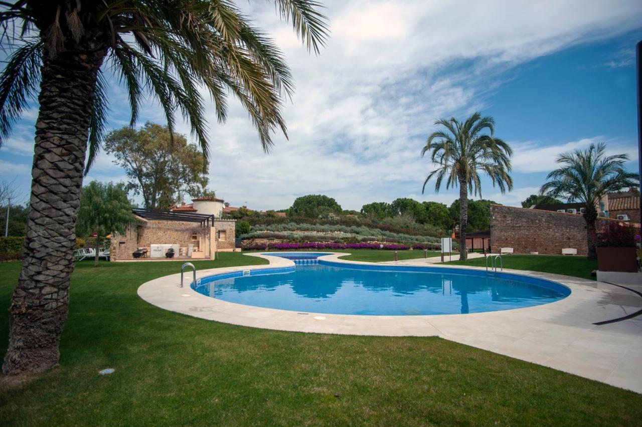 Hotel Aires De L'Emporda Вилаколум Экстерьер фото