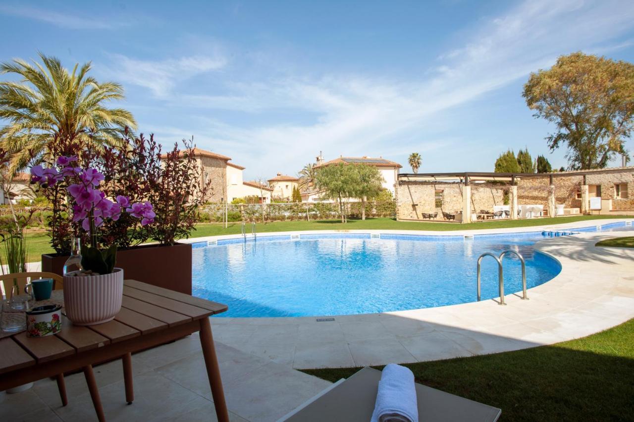 Hotel Aires De L'Emporda Вилаколум Экстерьер фото