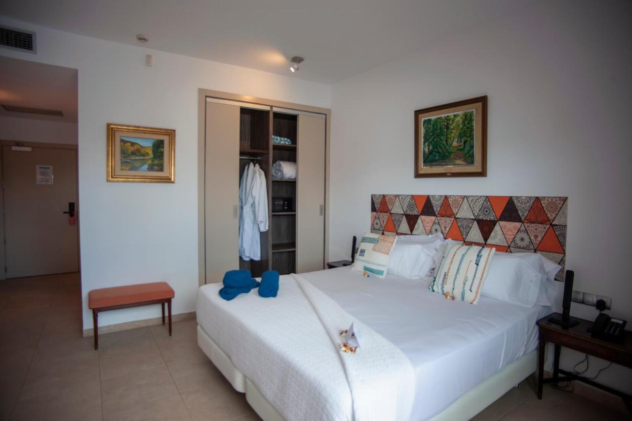 Hotel Aires De L'Emporda Вилаколум Экстерьер фото